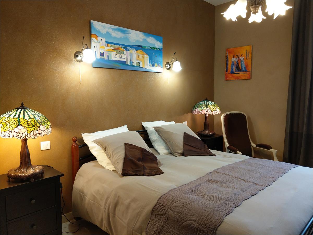 Auzelles Les Chambres D'Hotes De La Frissonnette מראה חיצוני תמונה