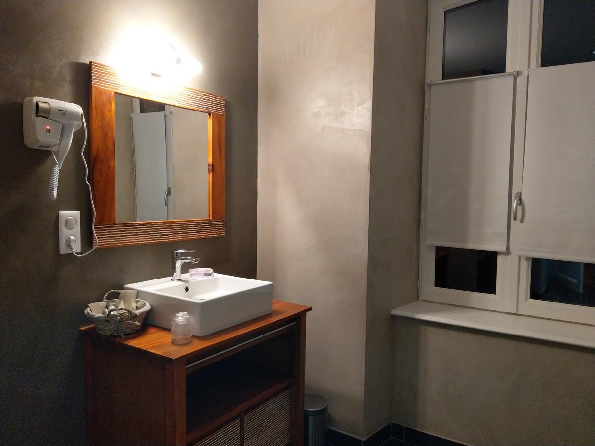 Auzelles Les Chambres D'Hotes De La Frissonnette מראה חיצוני תמונה