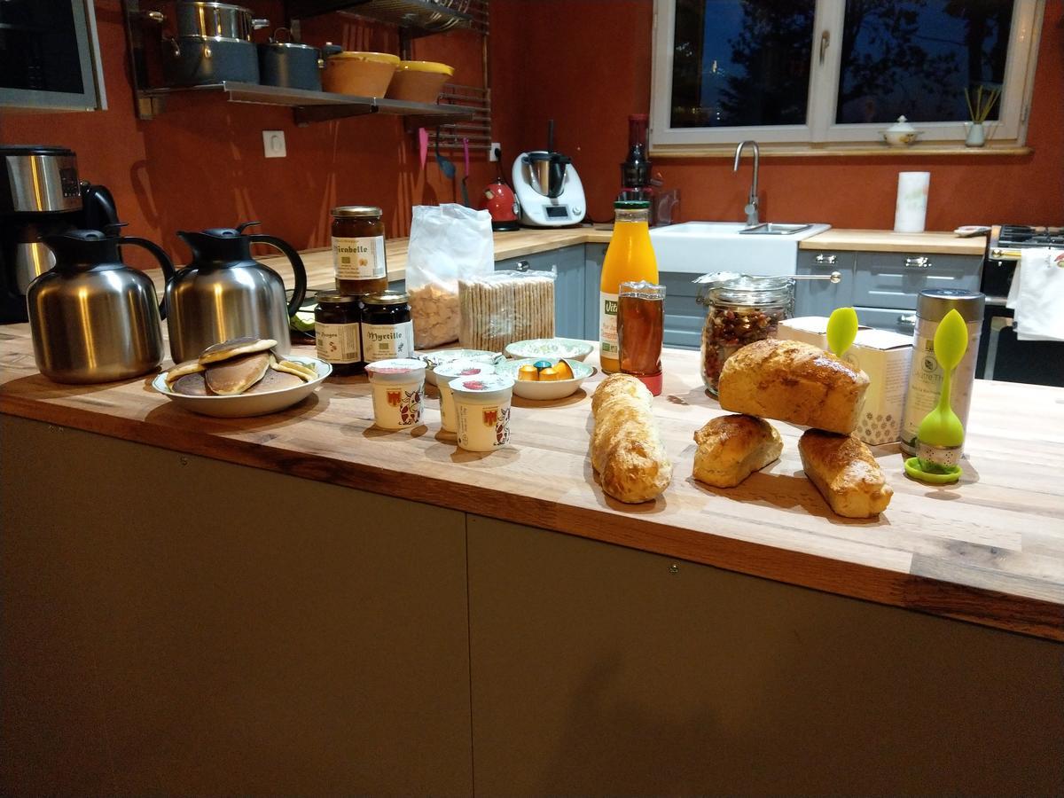 Auzelles Les Chambres D'Hotes De La Frissonnette מראה חיצוני תמונה