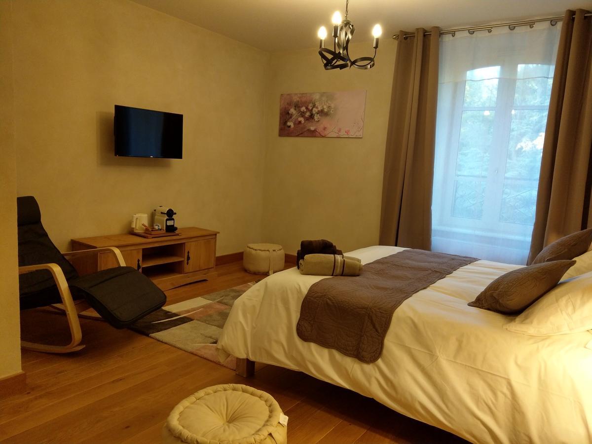 Auzelles Les Chambres D'Hotes De La Frissonnette מראה חיצוני תמונה