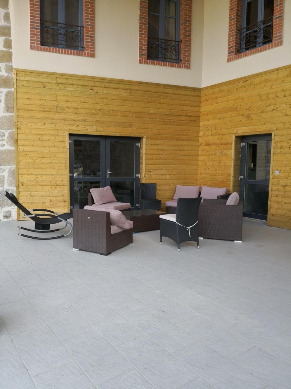 Auzelles Les Chambres D'Hotes De La Frissonnette מראה חיצוני תמונה