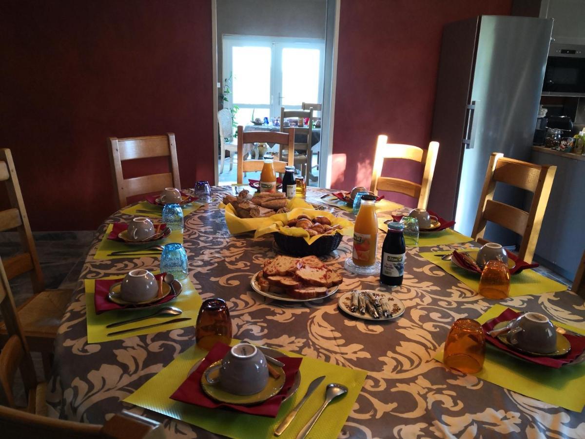 Auzelles Les Chambres D'Hotes De La Frissonnette מראה חיצוני תמונה